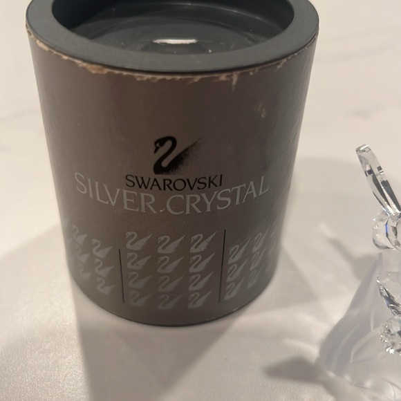 Swarovski crystal bee with flower πΊ π - Picture 6 of 6